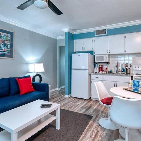 Sunset Beach Suites At Madeira Beach! Pet Friendly With Summer Breezes! - Suite 6 St. Pete Beach Exterior photo